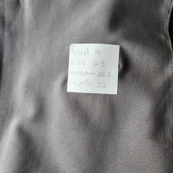 Reebok Active Pant Women Size Medium Gray Polyester Loose Capri Elastic Waist - Picture 3 of 10